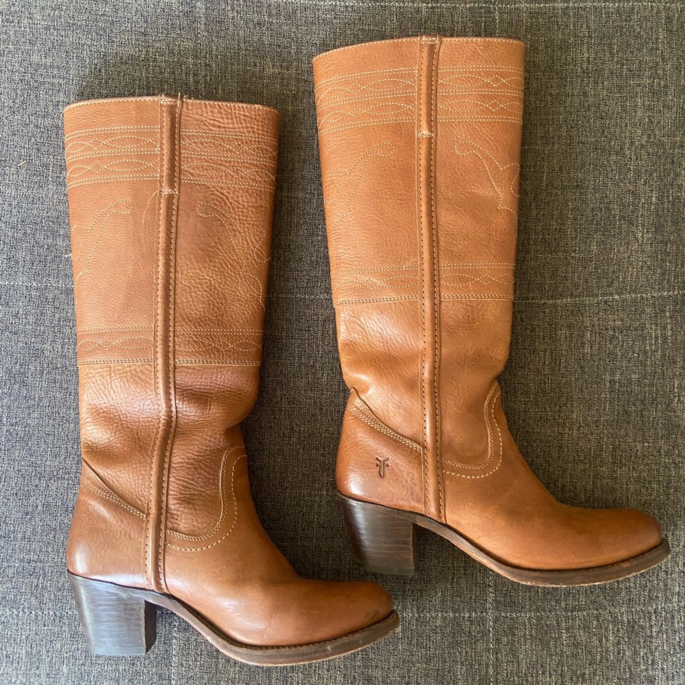Frye Tan Heeled Boots Classic Leather Style